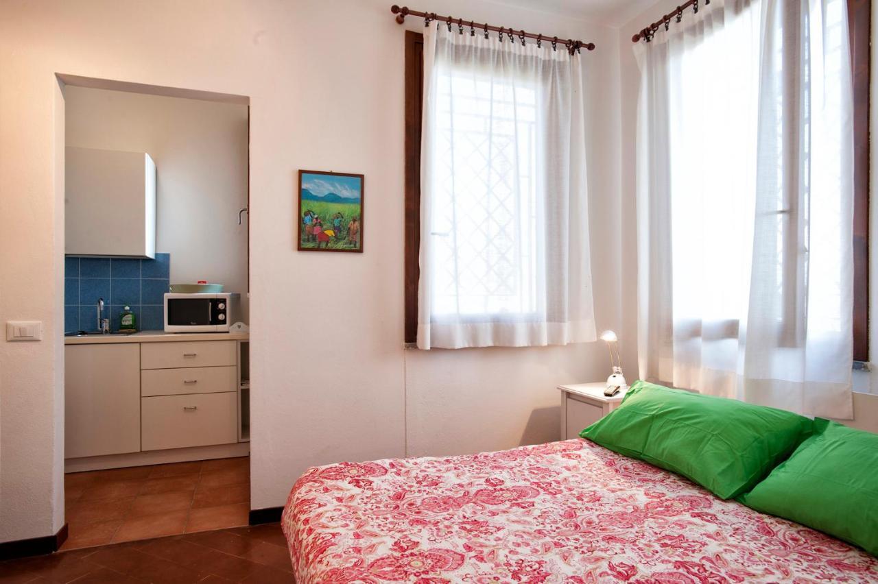Casa Vacanze Tana Della Volpe Ispra Dış mekan fotoğraf