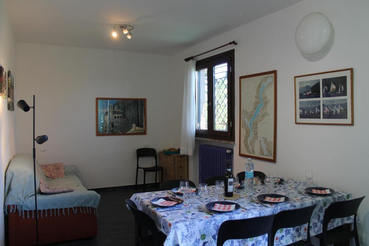 Casa Vacanze Tana Della Volpe Ispra Dış mekan fotoğraf