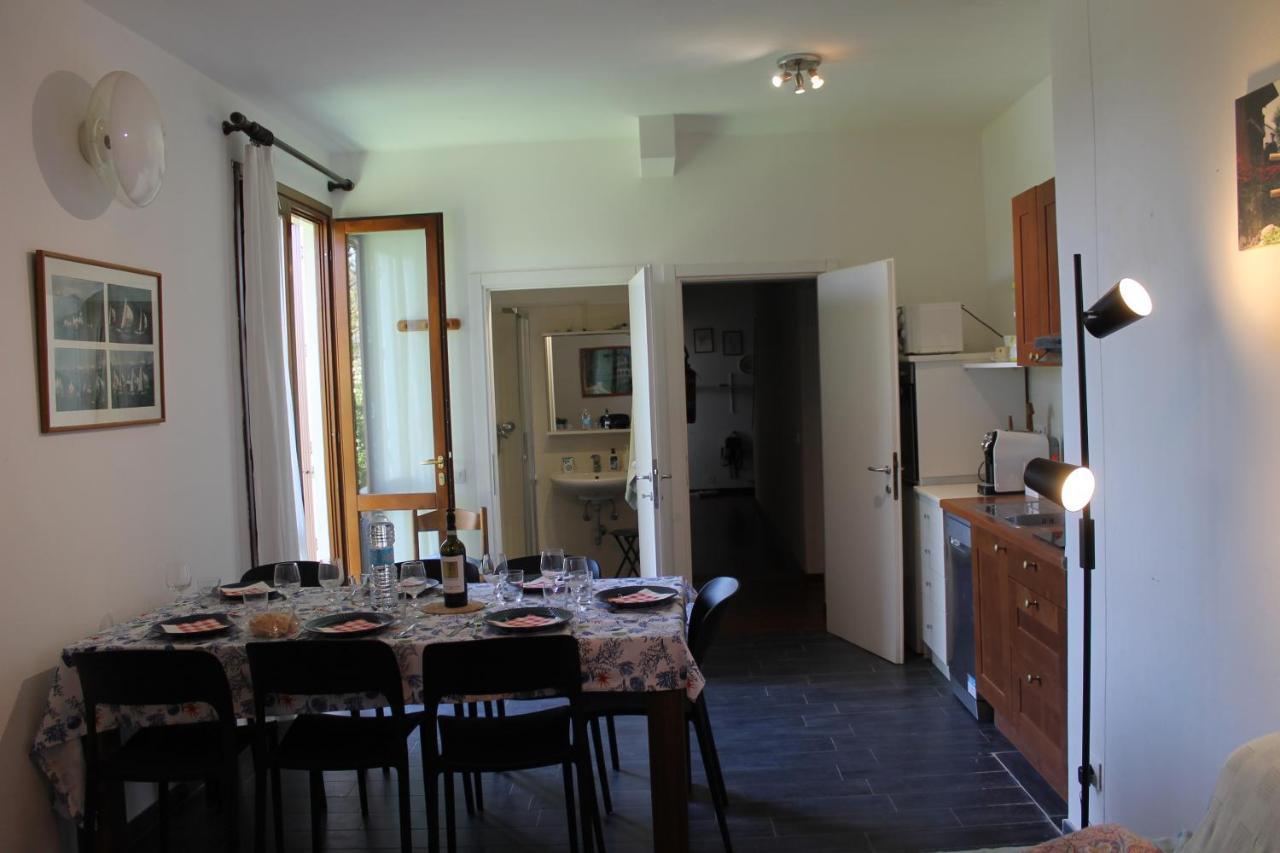 Casa Vacanze Tana Della Volpe Ispra Dış mekan fotoğraf