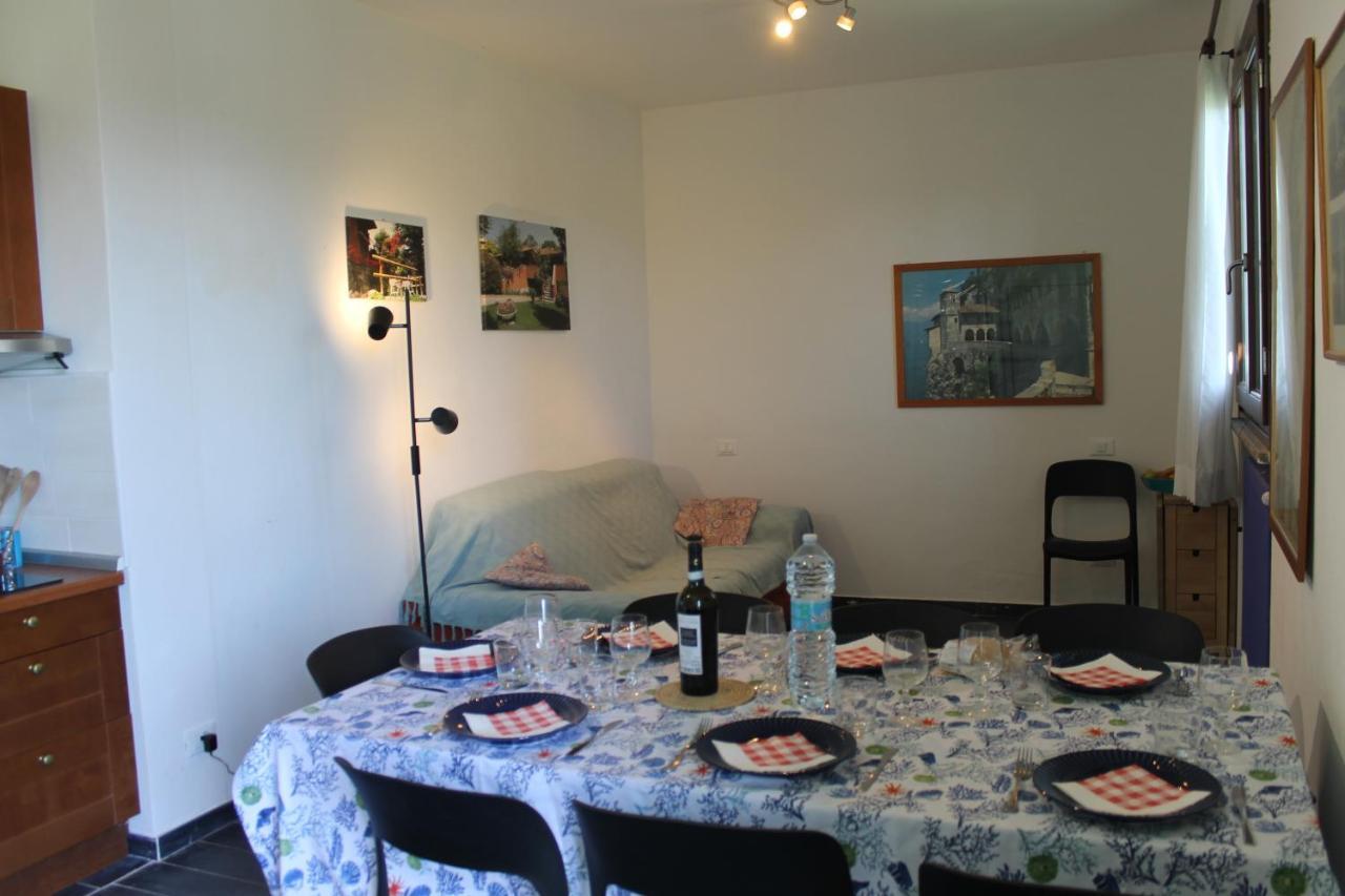 Casa Vacanze Tana Della Volpe Ispra Dış mekan fotoğraf
